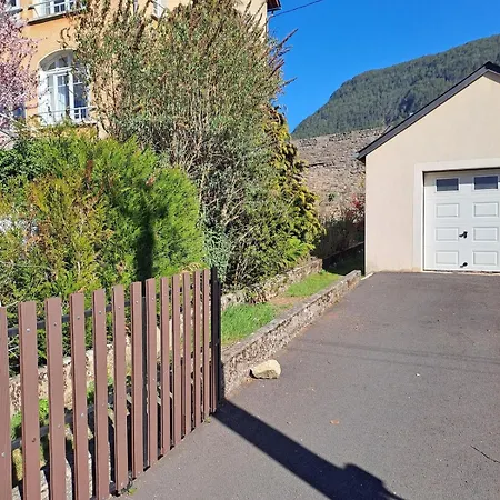 Calme, Lumineux, 4 Personnes, Parking Apartment
