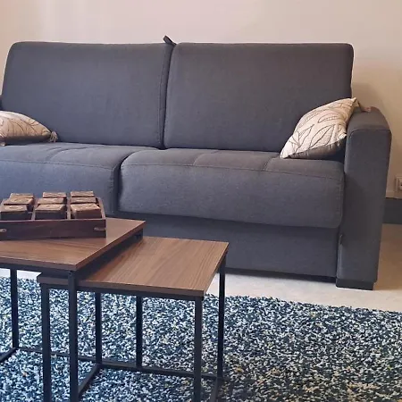 Apartment Calme, Lumineux, 4 Personnes, Parking
