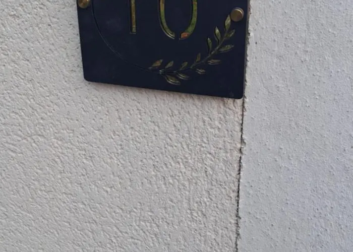 Apartman Calme, Lumineux, 4 Personnes, Parking *